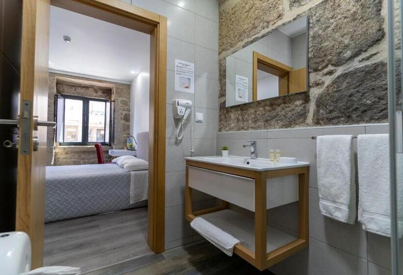 غرفة قياسية, Alojamento Girassol   Guest House   Quarto Com Casa De Banho Privativa