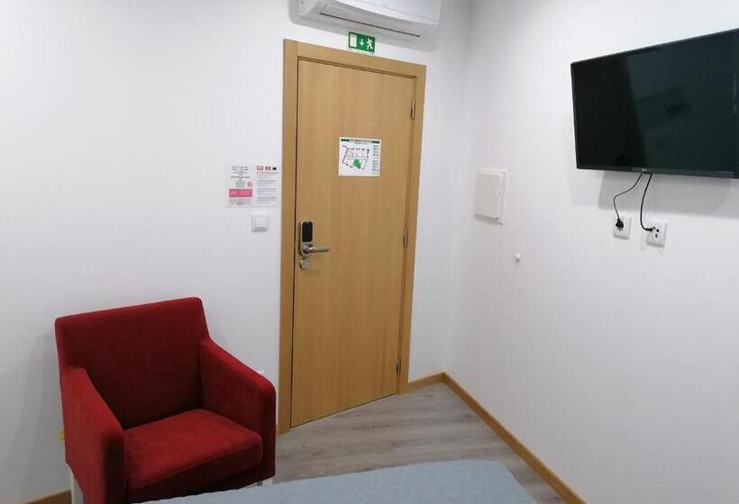 غرفة قياسية فردية, Alojamento Girassol   Guest House   Quarto Com Casa De Banho Privativa