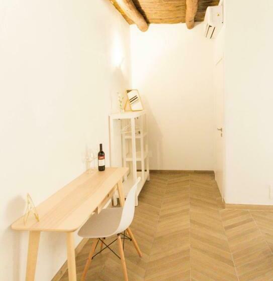 اتاق استاندارد, A' Marunnella