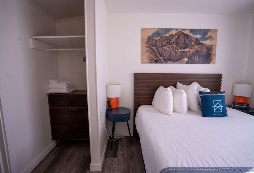 غرفة قياسية, A Lodge Lyons