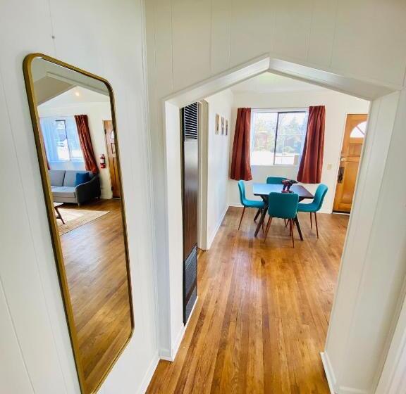 Апартаменты 2 Спальни, A Lodge Lyons