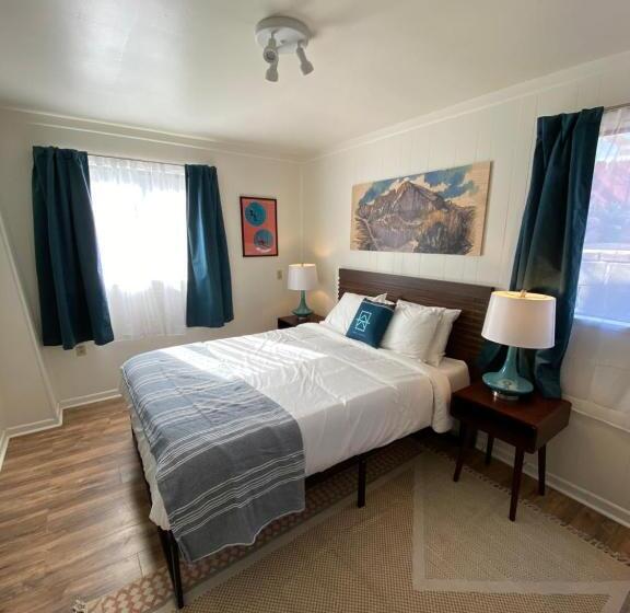 شقة غرفتين, A Lodge Lyons