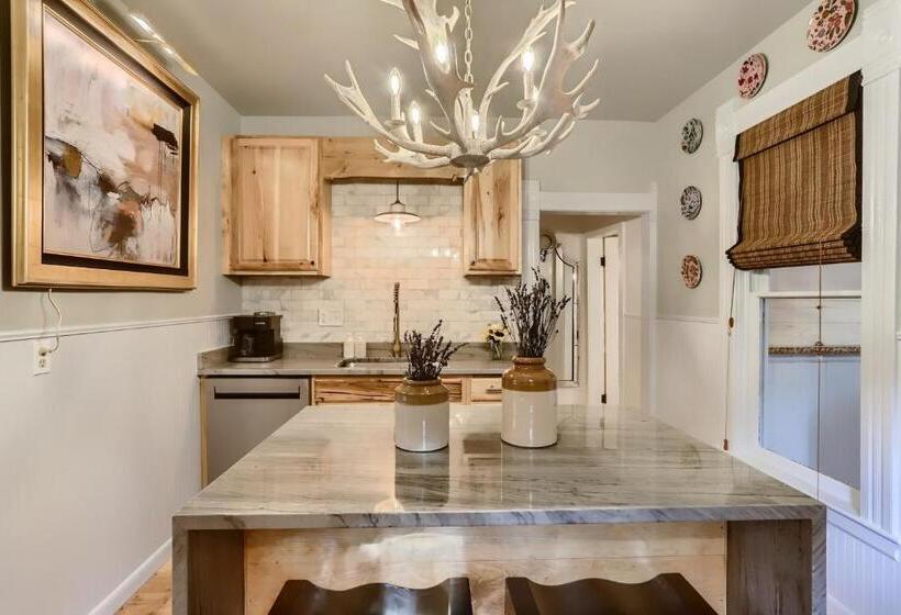 منزل 3 غرف نوم, A Lodge Lyons