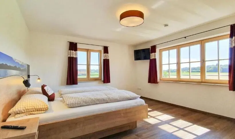 Apartamento 2 Quartos, Beim Lenglacher