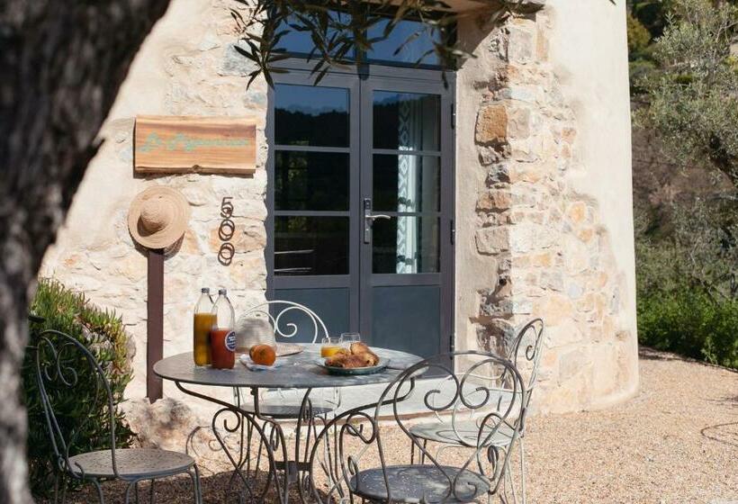 סוויטת סופריור, Lou Calen