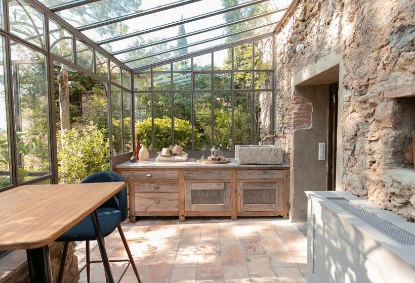 חדר סטנדרט פנימי, Lou Calen