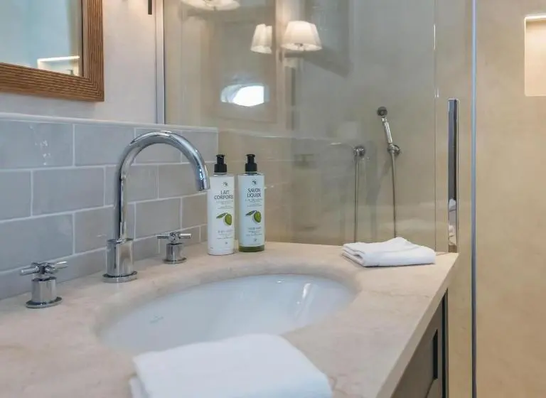 Duplex Suite, Lou Calen