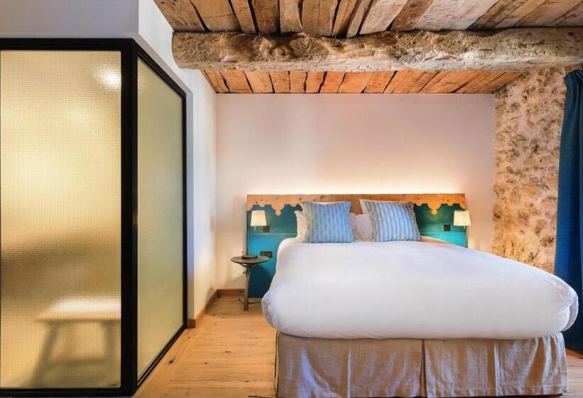 חדר סטנדרט, Lou Calen