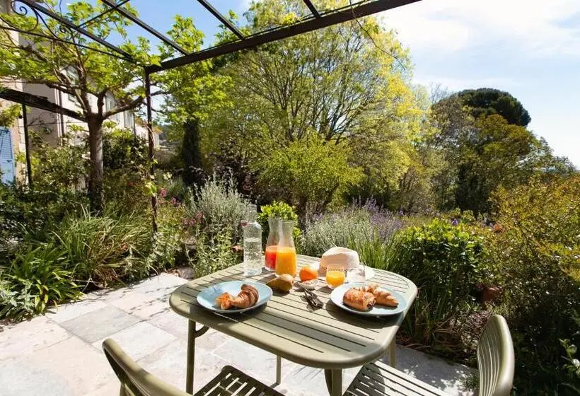 Suite met Uitzicht op de Tuin, Lou Calen