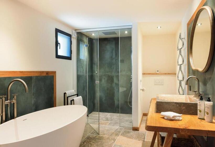 חדר דלוקס, Lou Calen