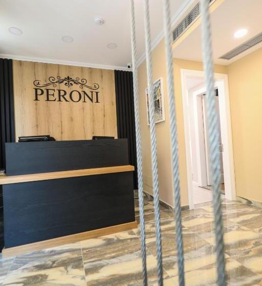 バルコニー付きデラックスルーム, Peroni