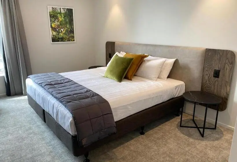 استودیوی لوکس, Wyndham Garden Christchurch Kilmore Street