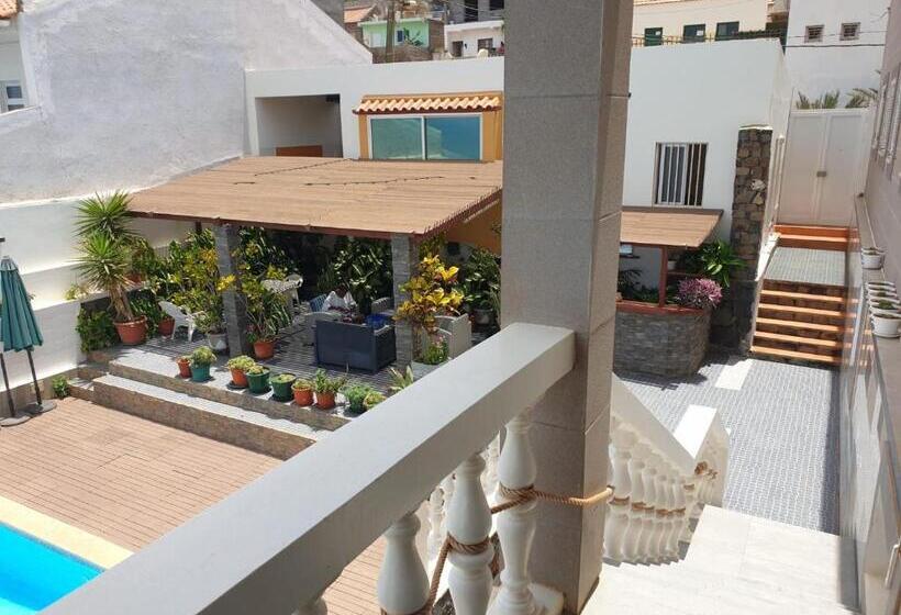 اتاق استاندارد, Cactus Guest House