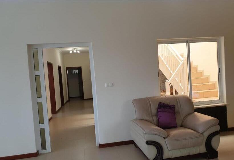 اتاق استاندارد, Cactus Guest House