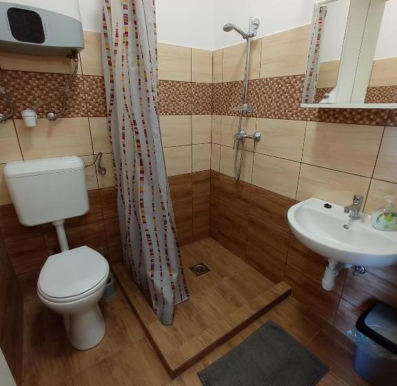 דירת חדר, Szieszta Vendégház