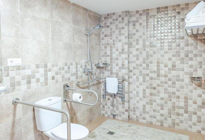 جناح, Pueblo Evita Premium Suites