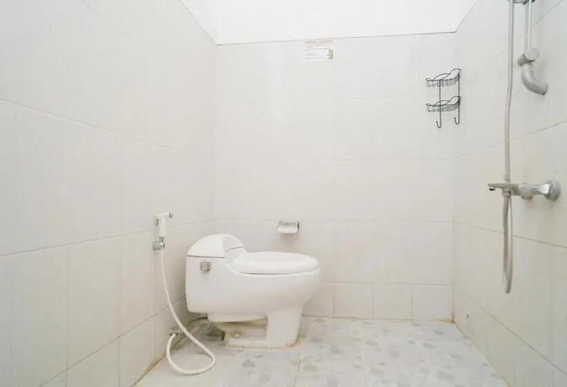 スーペリアールーム, Urbanview Hotel Griya Surya Malang By Reddoorz