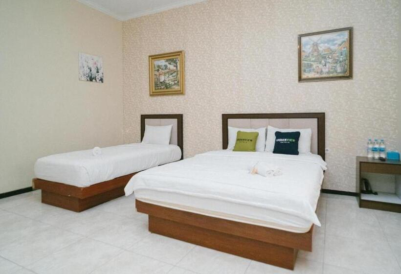 家庭间, Urbanview Hotel Griya Surya Malang By Reddoorz