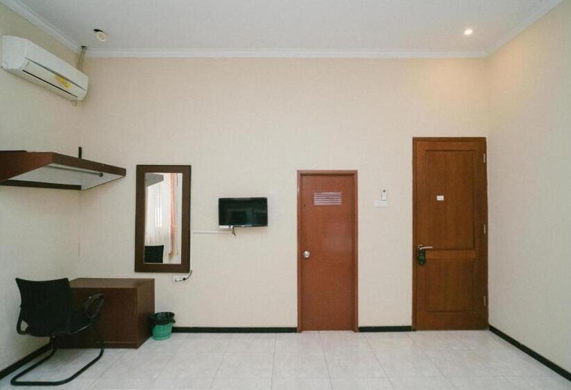 ファミリールーム, Urbanview Hotel Griya Surya Malang By Reddoorz