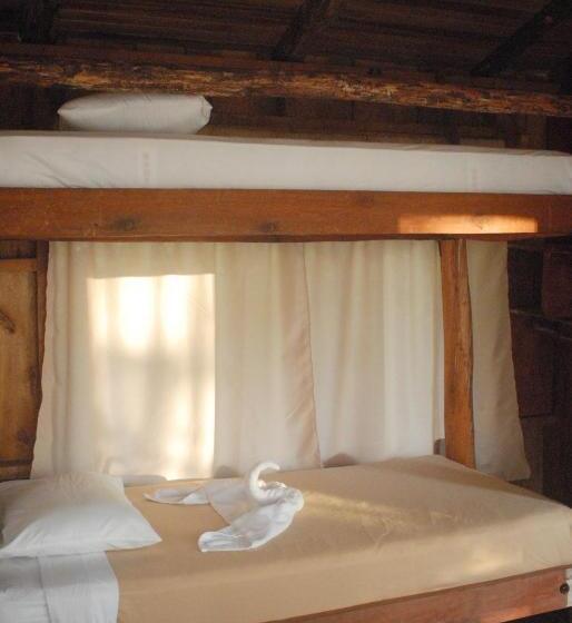 بنجلو قياسى, Cabañas Don Camilo Albergue De Montaña