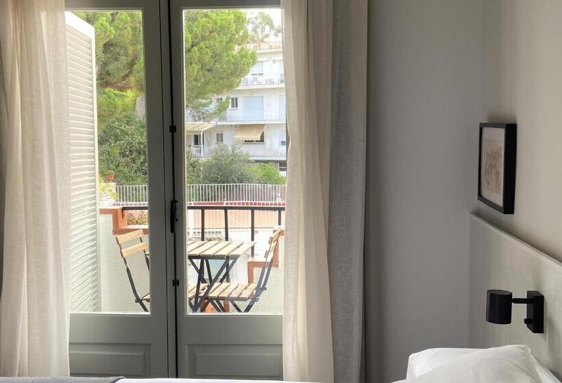 غرفة قياسية رباعية مزودة بشُرفة, Calendula Hotel & Apartaments