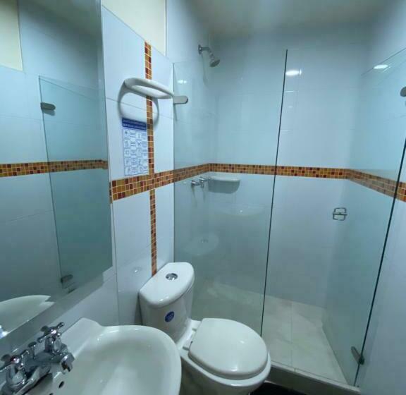 컴포트 트리플 룸, Castillo Real