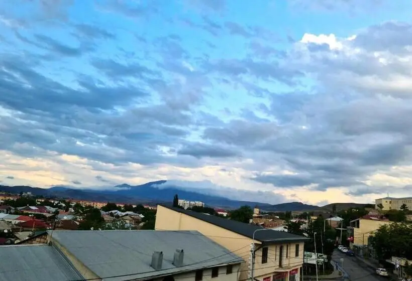 اتاق استاندارد سه تخته با بالکن, My House In Akhaltsikhe