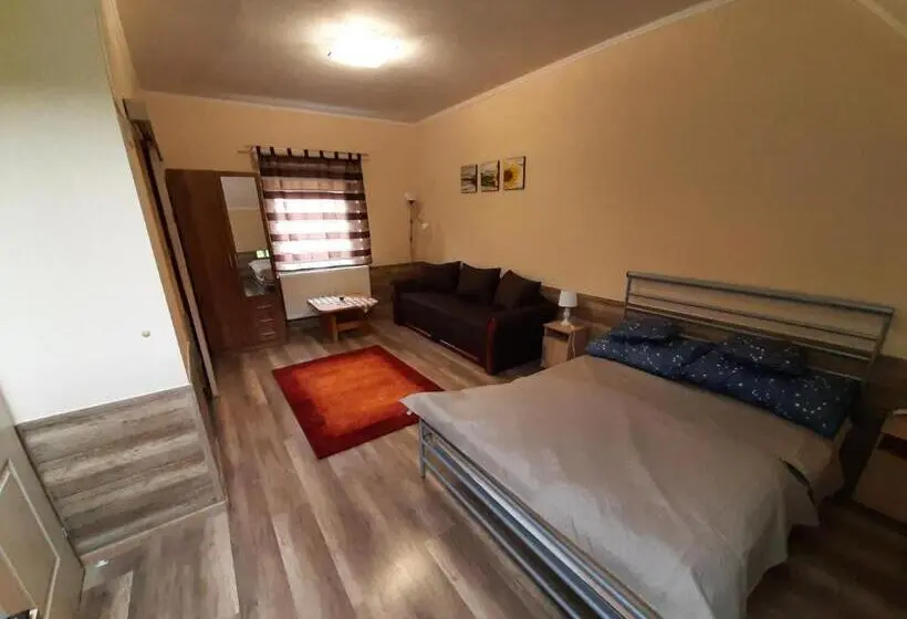 景色の見える一ベッドルームアパートメント, Fónagy Apartmanok