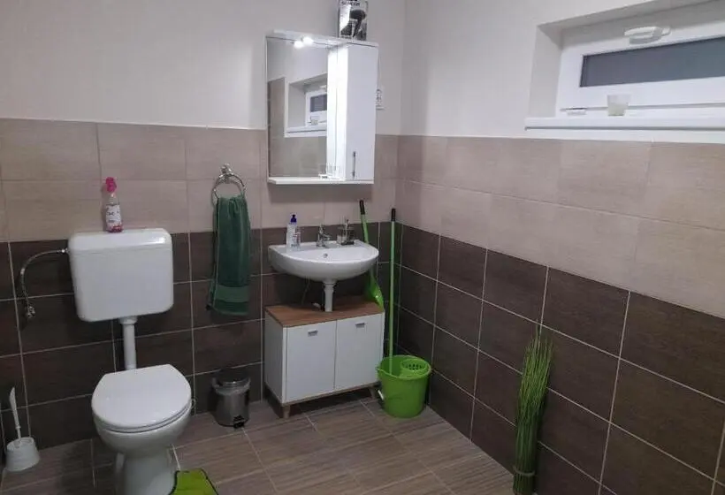 １階の１ベッドルームアパートメント, Fónagy Apartmanok