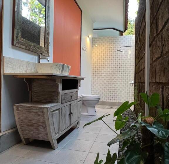 חדר דחוקס עם מיטת קינג, Villa Santai Karangasem