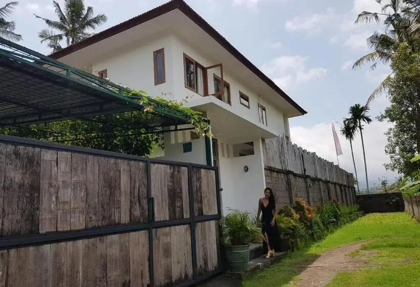 Villa 3 Makuuhuonetta, Villa Santai Karangasem