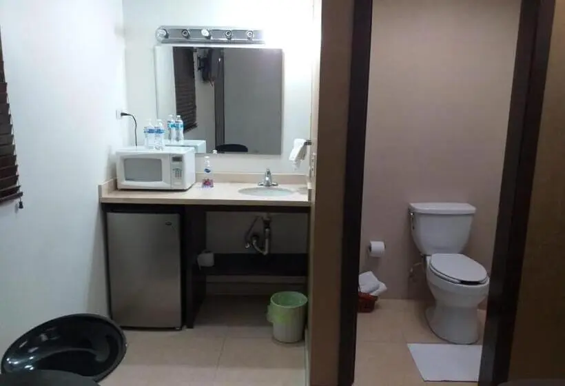 استودیو اجرایی, Premier Hotel Suites