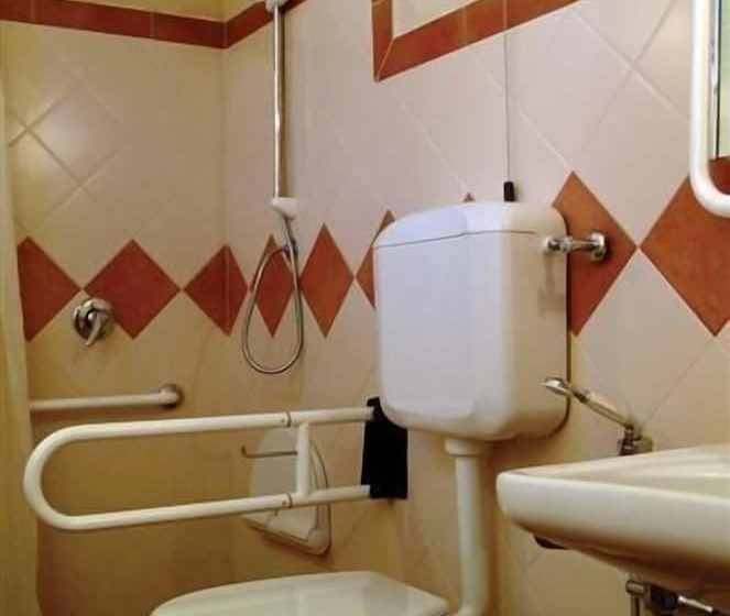 スタンダードルーム, Monaco Di Mezzo