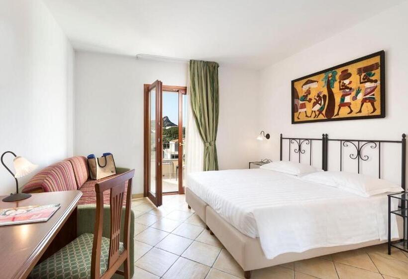 חדר סטנדרט לארבעה, Blu Hotel Morisco