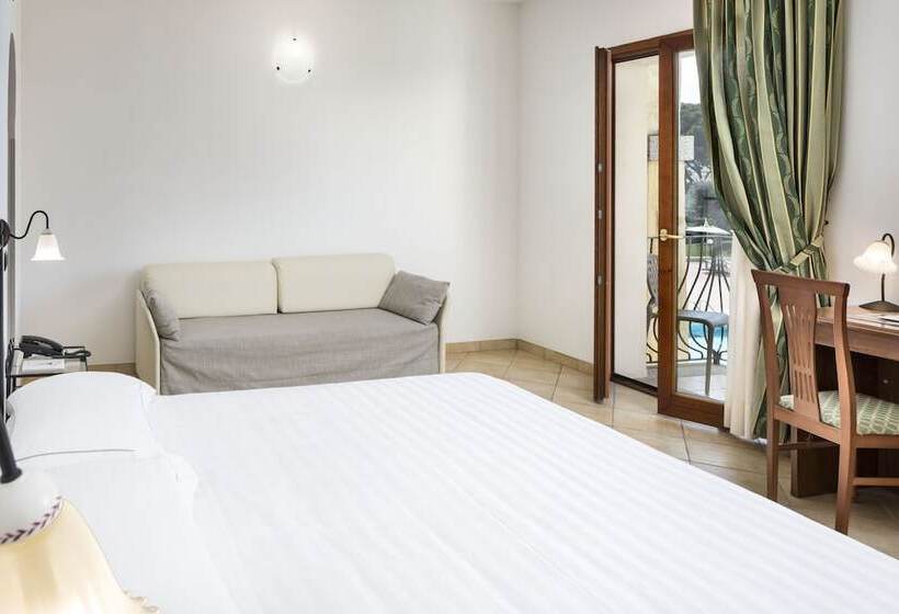 Четырехместный Номер Стандарт, Blu Hotel Morisco