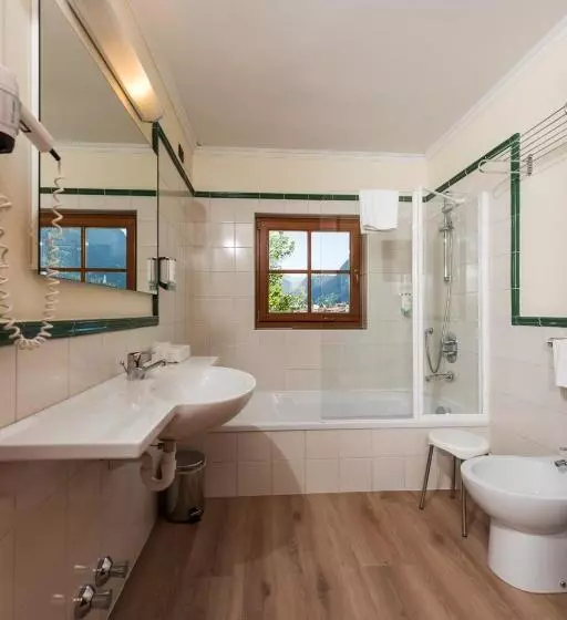 ファミリールーム, Family Hotel Gran Baita