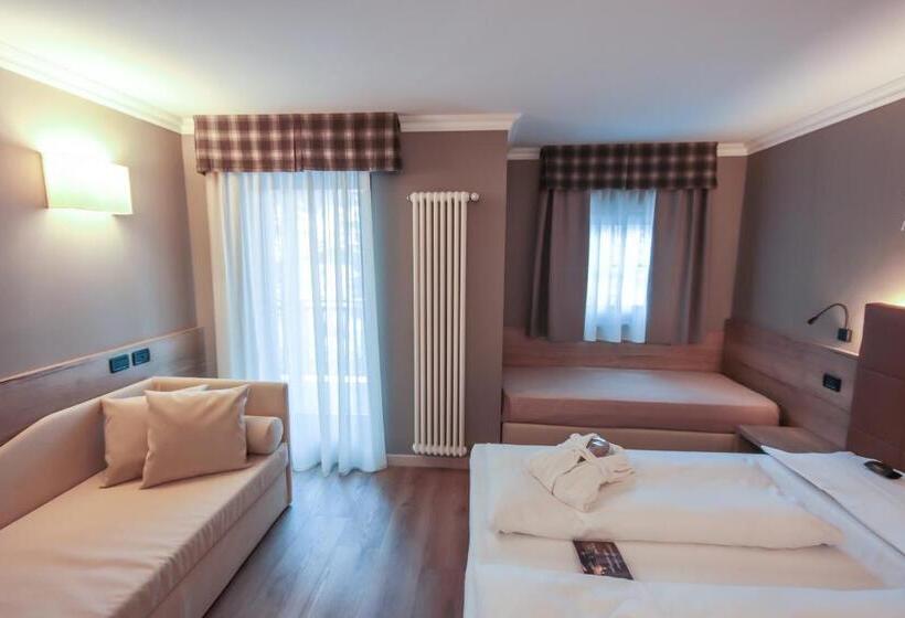 带露台的高档房间, Family Hotel Gran Baita