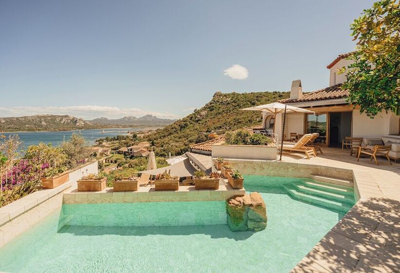 סוויטה עם בריכה, Aethos Sardinia