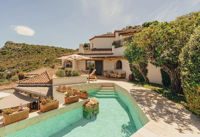 Suite with Pool, Aethos Sardinia