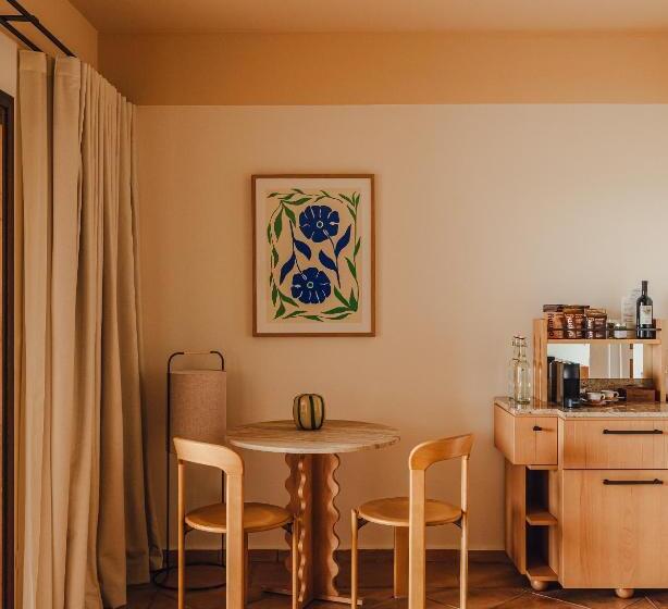 סוויטת ג'וניור עם בריכה, Aethos Sardinia