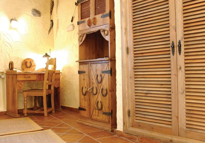 غرفة سوبيريور, Amanhavis