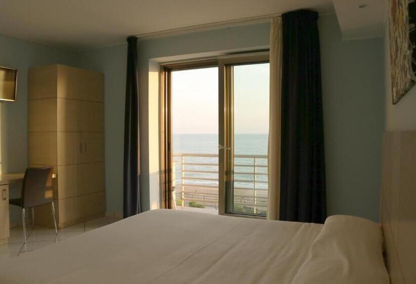 高级海景房, Ancora