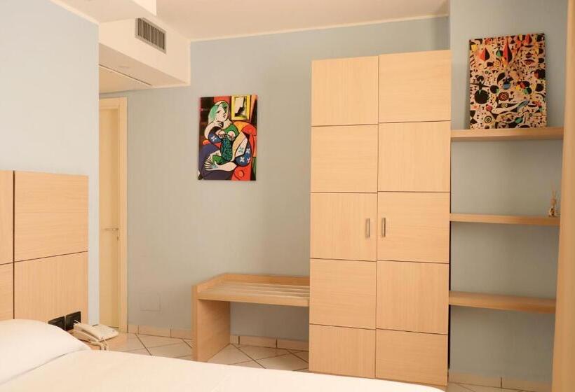 Quarto Estandar Individual, Ancora