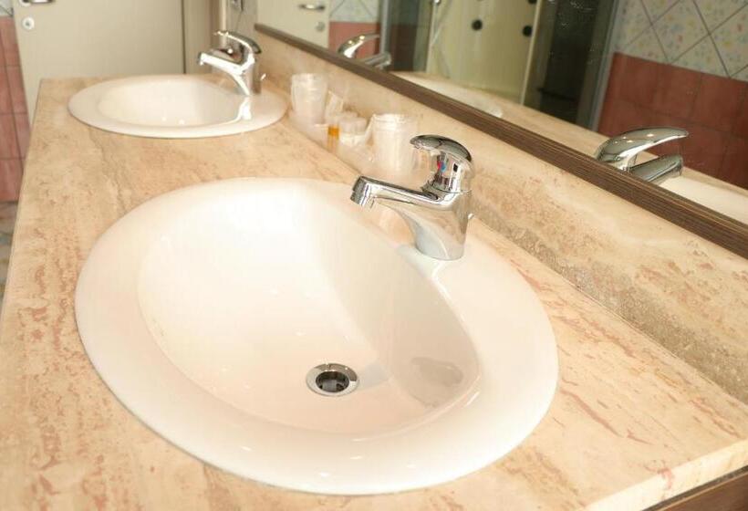 豪华海景房, Ancora