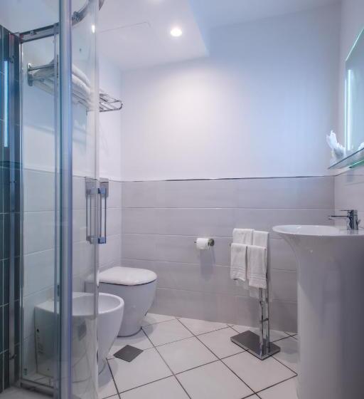 标准房带园景, Ancora