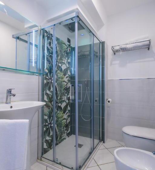 标准房带园景, Ancora