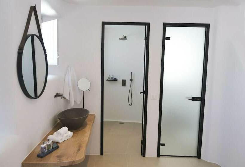 غرفة سوبيريور, Argo