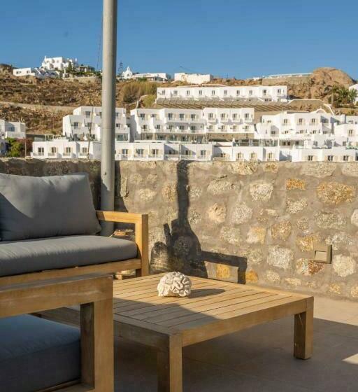 غرفة سوبيريور مزود بجاكوزى, Argo