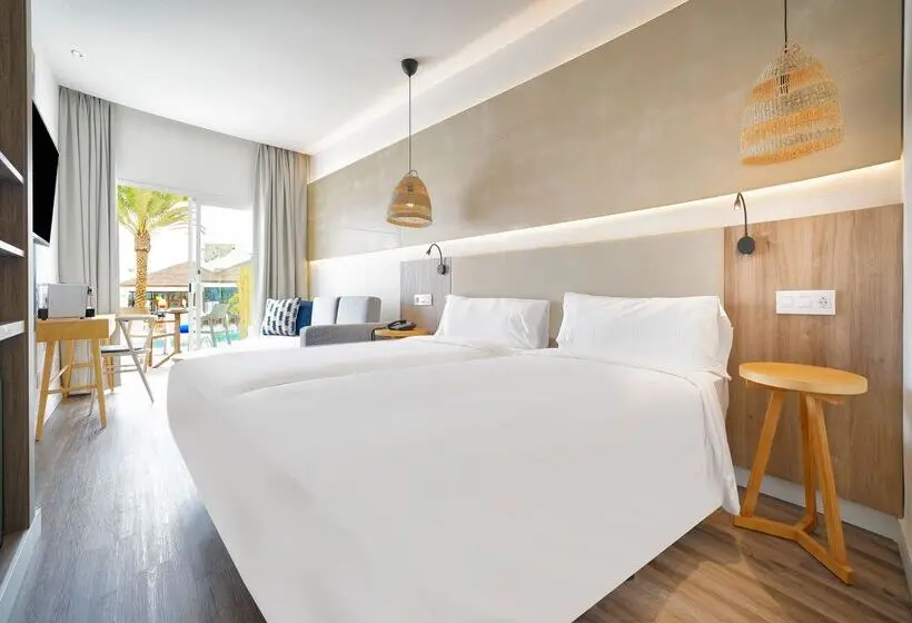 Standard swim-up room, Bluesea Golden Beach
