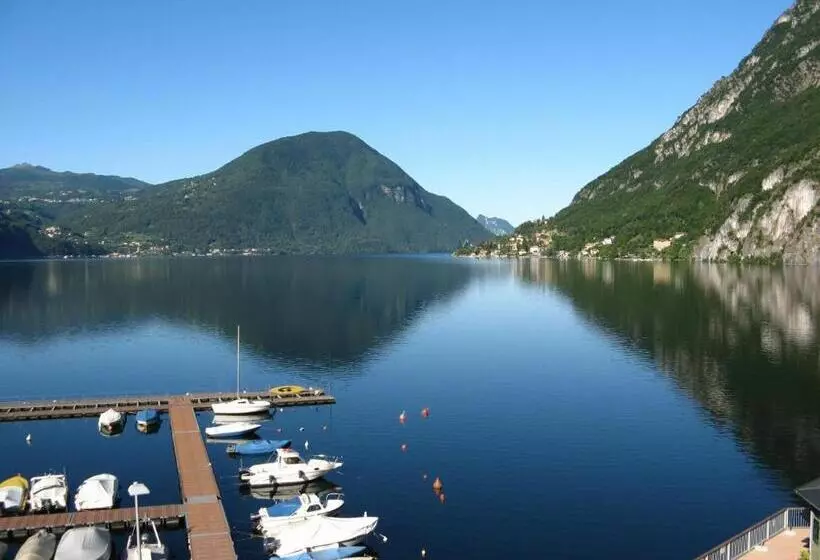 Superior room with lake view, Europa